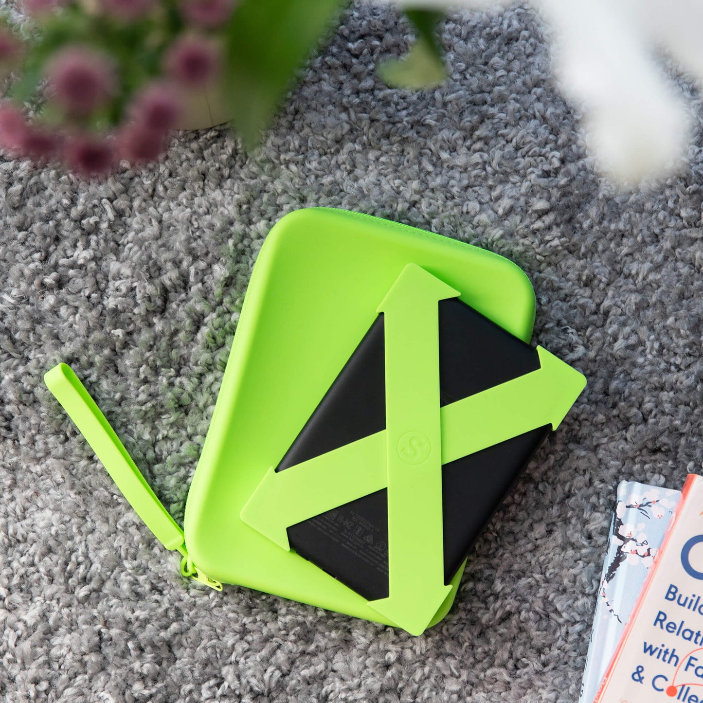 Strapsicle Neon Zest Kindle Straps and Neon Zest Clutch Kindle Bag with handle  - Buy Kindle Accessories Direct